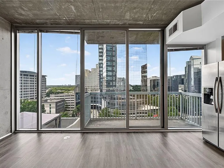 3324 Peachtree Rd NE #915 — Photo 3