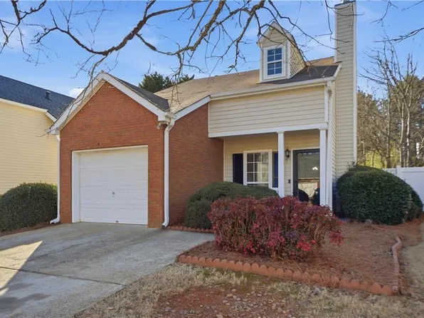 1073 Daventry Xing, Woodstock, GA 30188