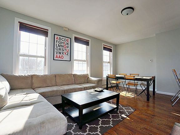 2nd image of 47 Vernon Ave APT 2a