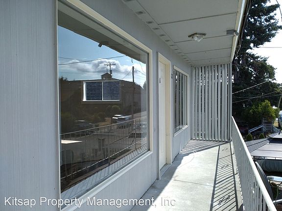 2nd image of 1522 9th St #A
