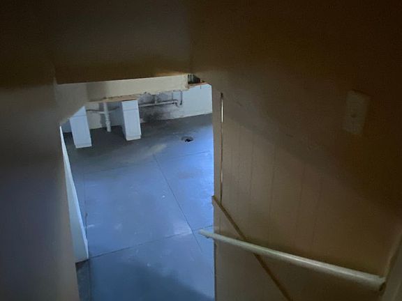3rd image of 740 M St #3B-1BA-1500SQFT