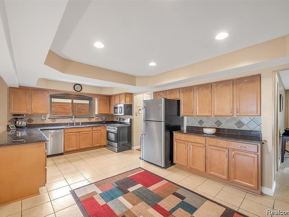 2nd image of 27235 El Capitan Dr