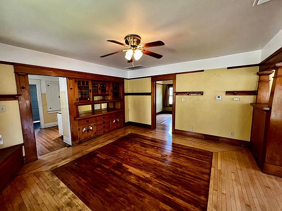 5th image of 303 S Broadway
