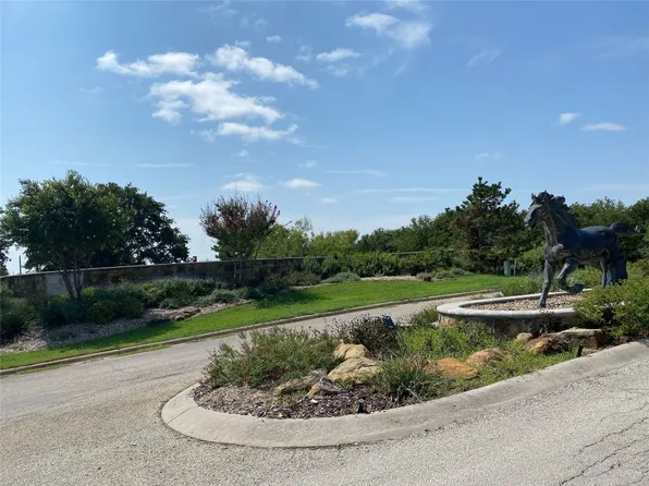 432 Cross Timbers Dr, Bowie, TX 76230