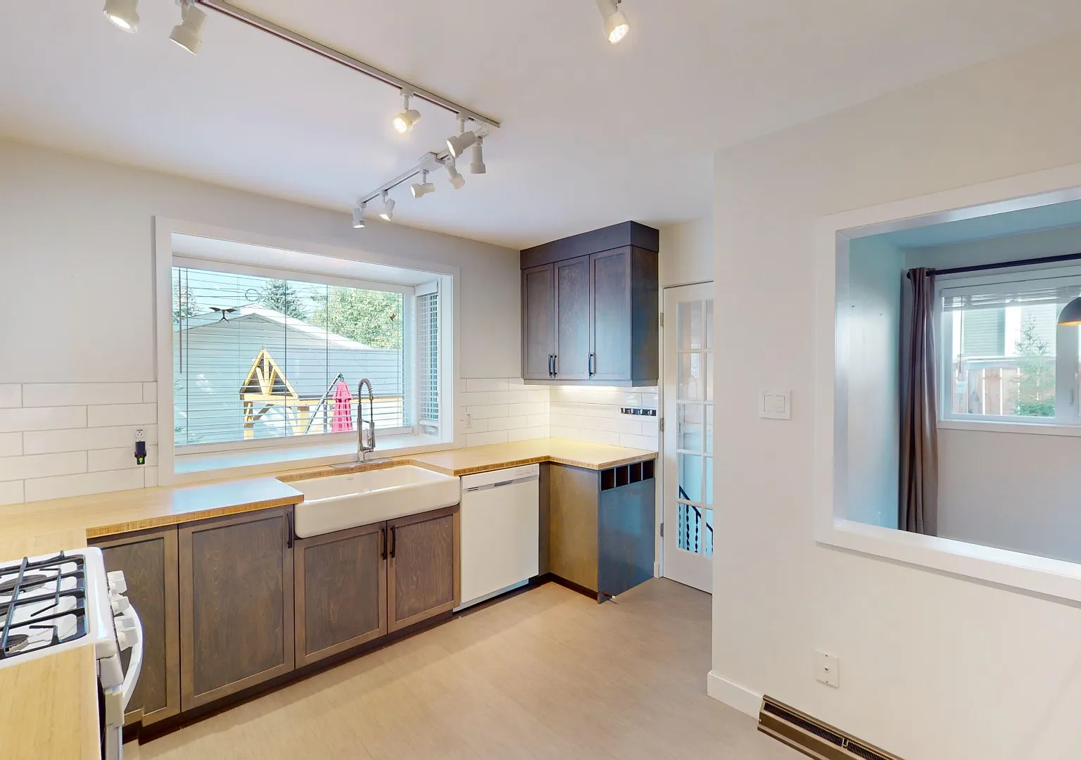 4111 Charleswood Drive Northwest - Upper unit — Photo 2