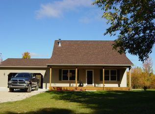 2411 E 26th Rd, Cadillac, MI 49601