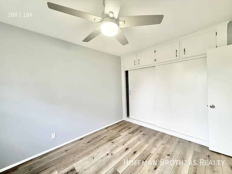 1220 N Harper Ave #10 — Photo 8