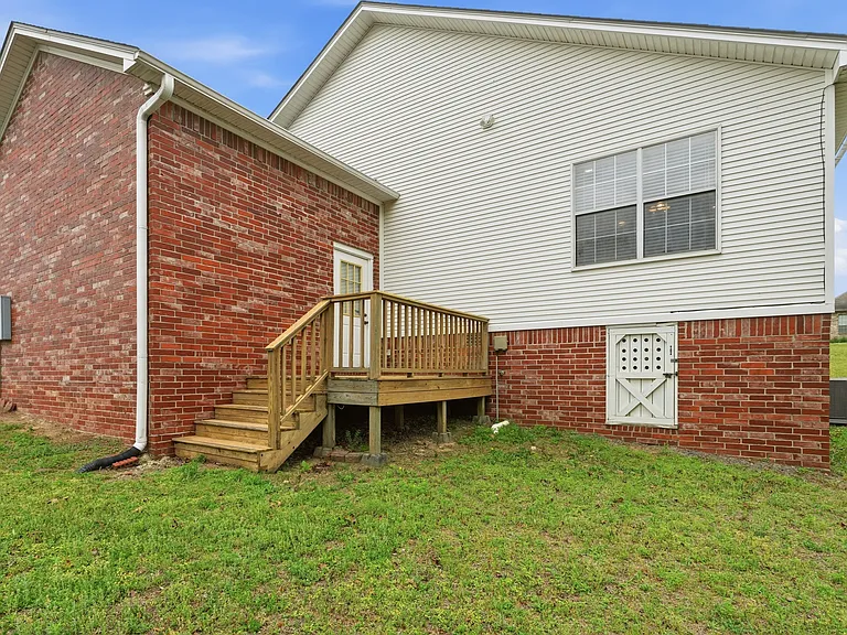 1 Zircon Dr — Photo 31