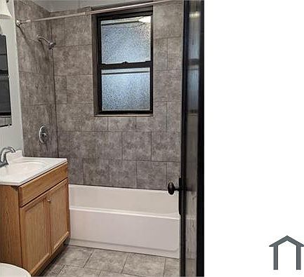 4th image of 8000 S Hermitage Ave #1741-1