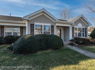 8 Golden Willows Ave #1000, Lakewood, NJ 08701
