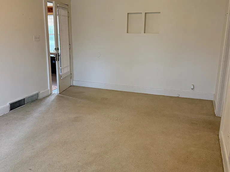4 Edward St #1 — Photo 7
