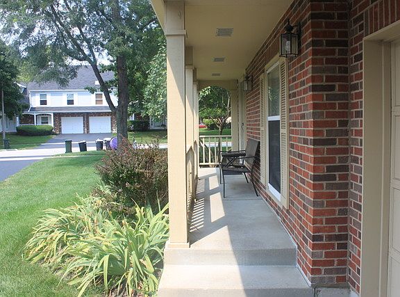 3rd image of 1324 Queensgreen Cir #1002