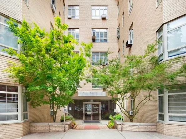 15 West 84th Street image 1 of 3