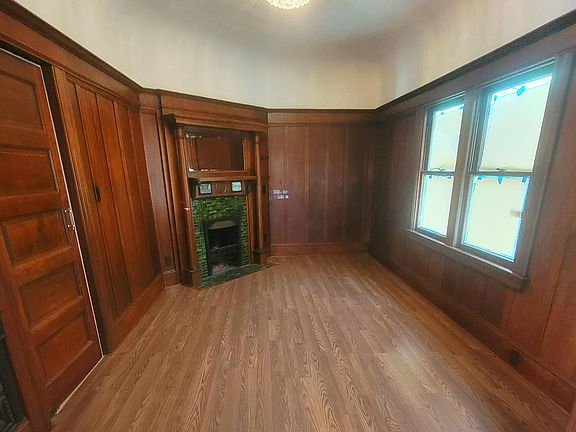 Dining Room Classic Wood