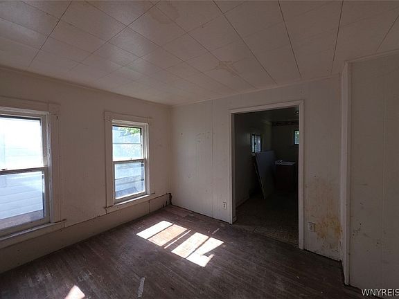 2nd image of 750 16th St