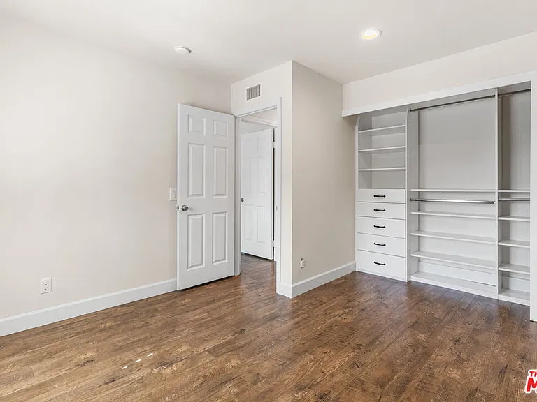 9200 Wystone Ave — Photo 43
