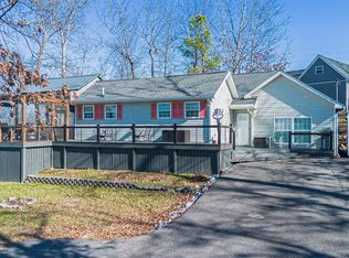 142 Lakeshore Rd, Gilbertsville, KY 42044