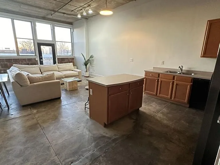 505 Whitehall St SW #205 — Photo 19