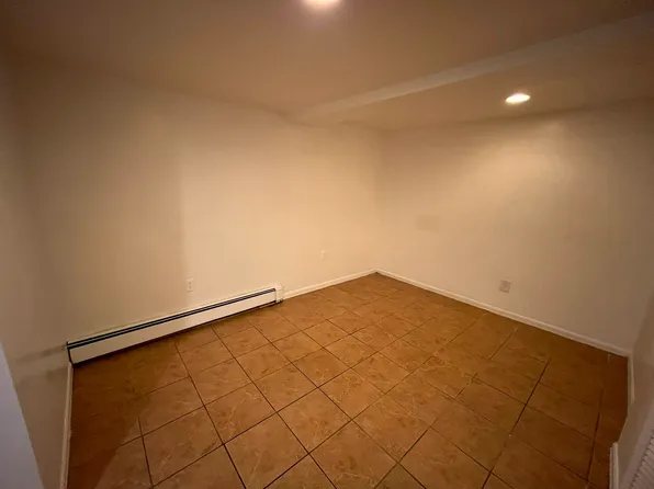 33-68 11th Street image 2 of 4