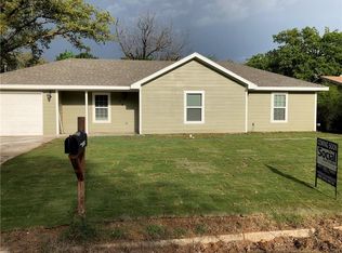 118 Briarwood Rd, Kennedale, TX 76060