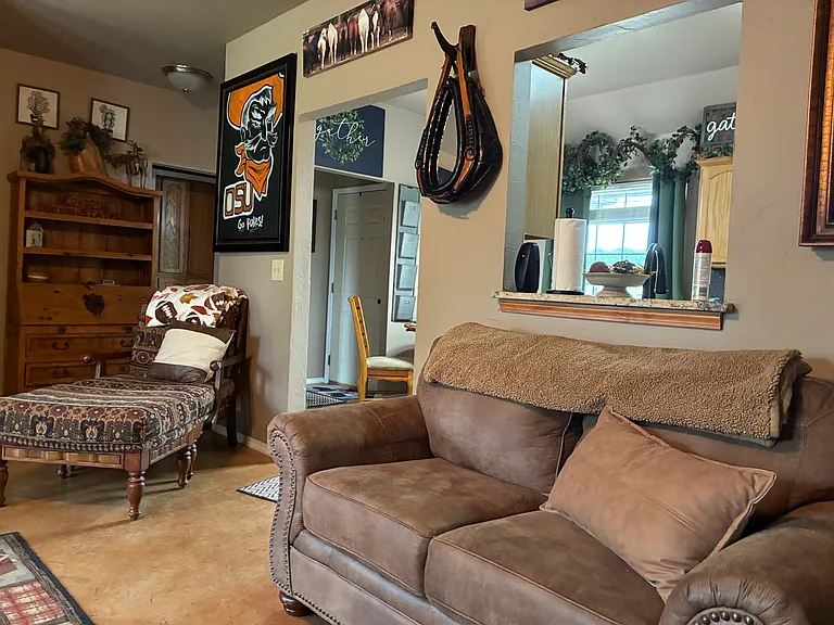 208 S Pleasant Oaks St — Photo 18