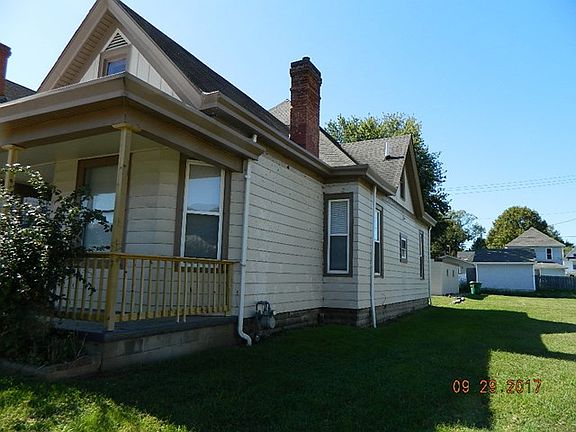 3rd image of 1529 Summit St