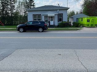 221 Waukau Rd, Omro, WI 54963