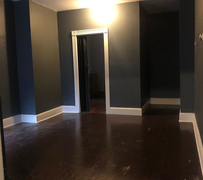 2nd image of 340 E Clay St #1