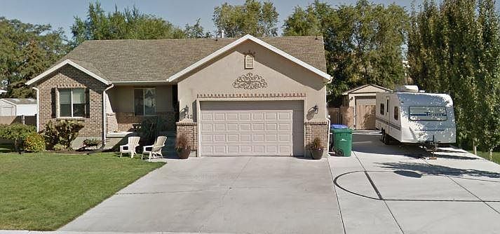 1st image of 742 W Foxborough Dr