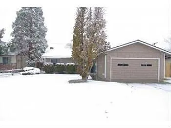 1401 Roberts St photo 1