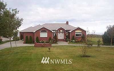1st image of 809 N Bergwacht