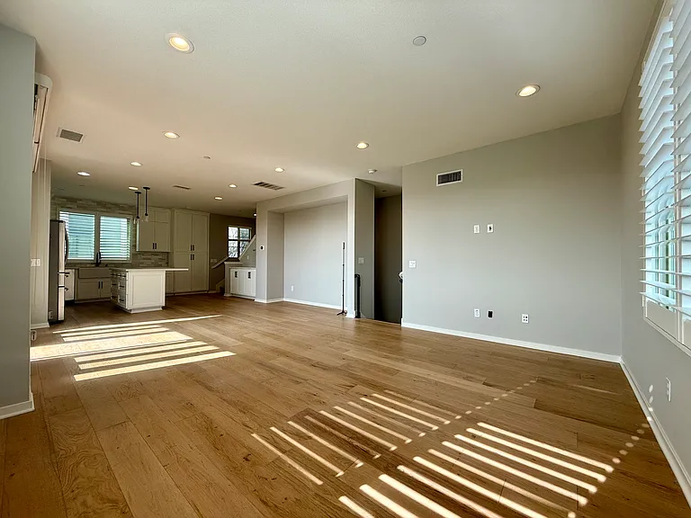 Living area (2nd floor)