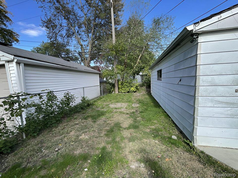 21809 Rosedale St, photo 16