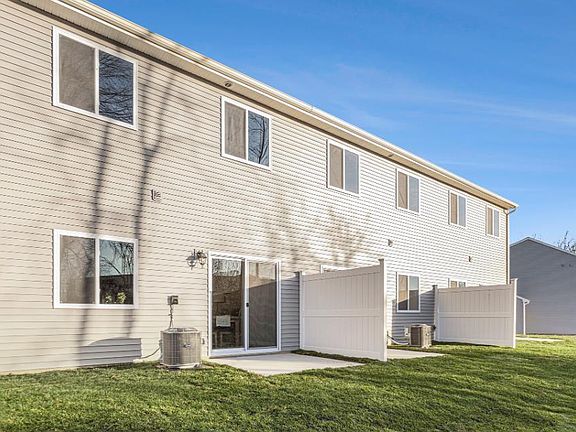 3rd image of 4637 Glen Haven Dr