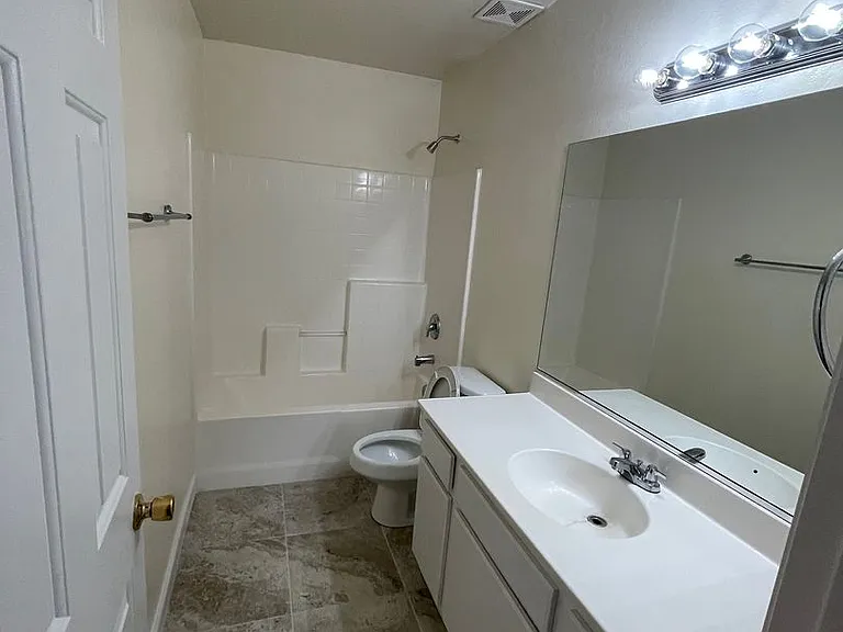 21256 Vidal Ct — Photo 40
