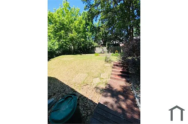 413 Teston Dr photo 1