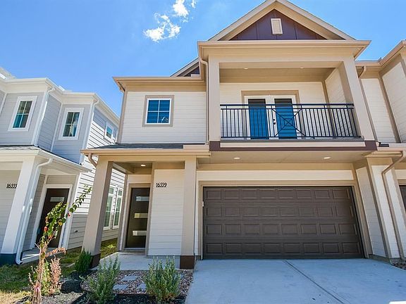 2nd image of 16559 Oasis Glade Dr