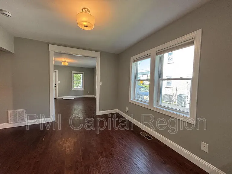 3903 Hampden St — Photo 9