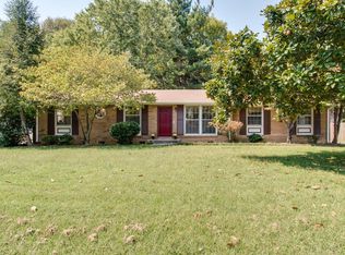 512 Albany Dr, Hermitage, TN 37076