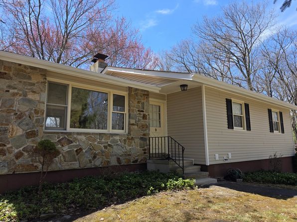 166 Applewood Dr, Swiftwater, PA 18370