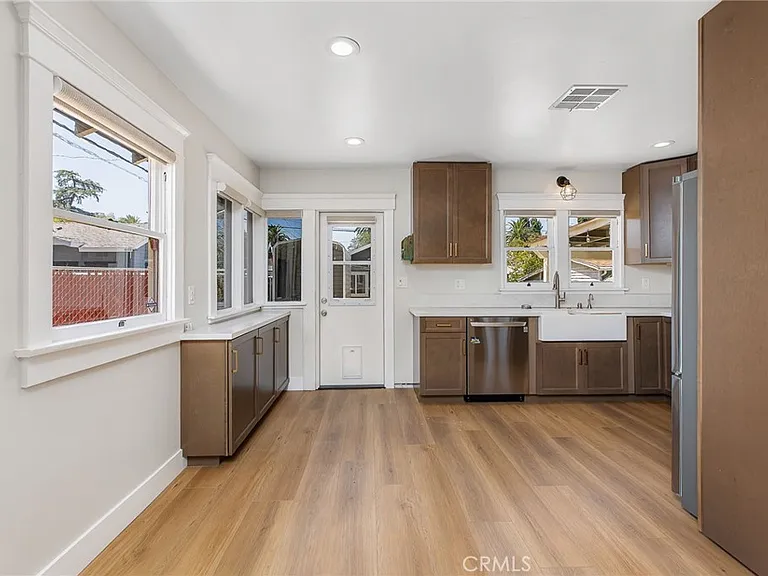 3844 Linwood Pl — Photo 18