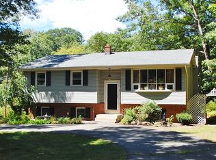 1 Pawnee Trl, Oak Ridge, NJ 07438