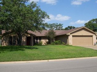 3609 Oak Ridge Dr, Bryan, TX 77802