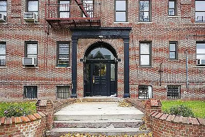 192 E 8th St APT 1-A photo 1
