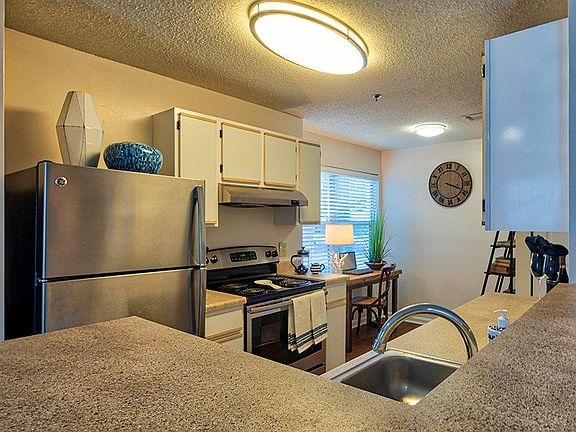 4th image of 2220 Willow Oak Cir APT 209