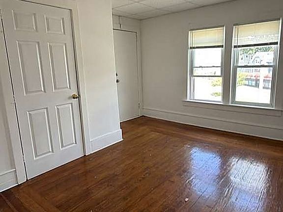 4th image of 1703-1729 Pleasant St #3E