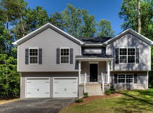 607 Lake Caroline Dr, Ruther Glen, VA 22546