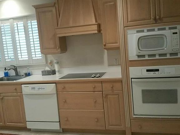 5th image of 14631 E Levy St