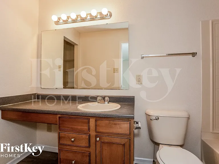 15393 Border Dr — Photo 8