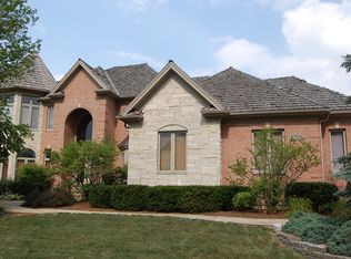 8651 Crest Ct, Burr Ridge, IL 60527
